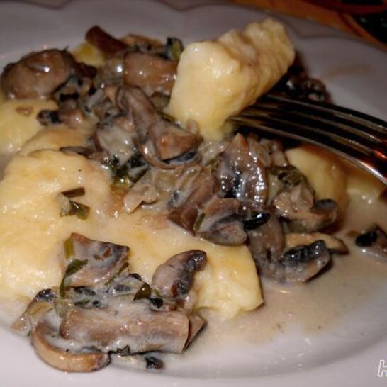 Рецепт картофельных ньокков с грибной подливкой