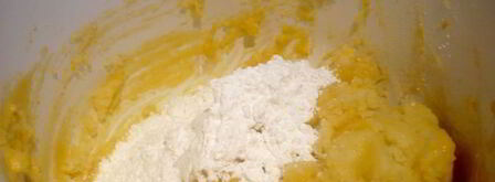 клецки с абрикосовой серединкой верю я, день придет. Шаг 4