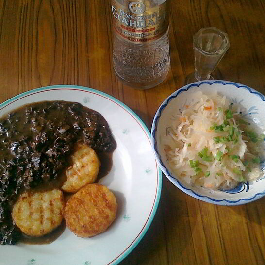 Рецепт картофельных котлет с грибной подливкой