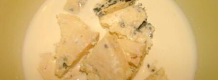 котлеты из индейки с айвой под голубым соусом и шафраном. Шаг 5