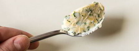 куриные котлеты с сырным зеленым маслом. Шаг 5