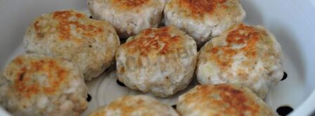 нежные куриные котлетки. Шаг 8