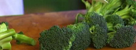 паровые котлетки из индейки с брокколи. Шаг 7