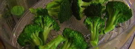 паровые котлетки из индейки с брокколи. Шаг 9