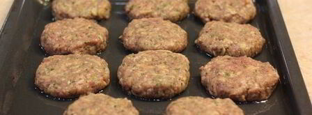 запеченные котлеты из мяса с картофелем. Шаг 7