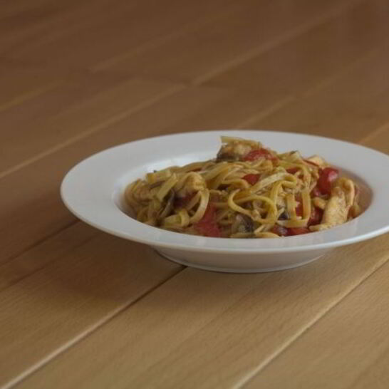 Рецепт лапши с курицей и овощами