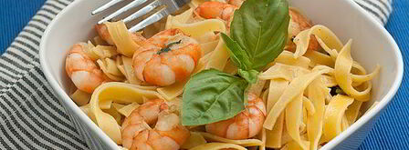 паста с креветками и базиликом. Шаг 7