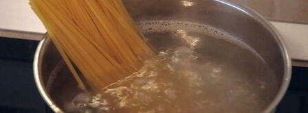 спагетти под соусом болоньезе. Шаг 9