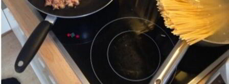 спагетти с жареным беконом и сырно-яичным соусом. Шаг 6