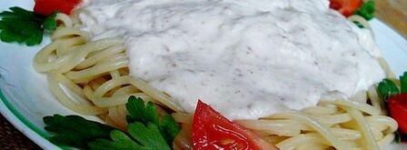 спагетти в сырно-сливочном соусе с грецким орехом. Шаг 6