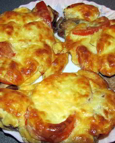 Мясо по-французски на сковороде с грибами