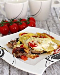 Мясо по-французски в мультиварке с картофелем