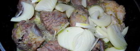 мясо с лимоном и изюмом в тыкве. Шаг 3