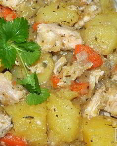 Тушеная курица с прованскими травами и овощами