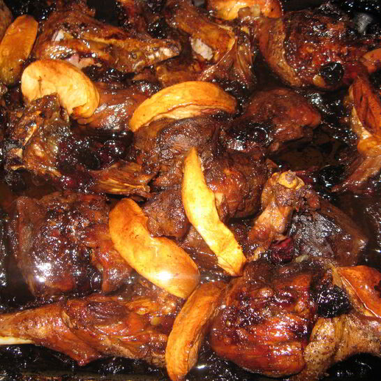 Рецепт утки кусочками с яблоками