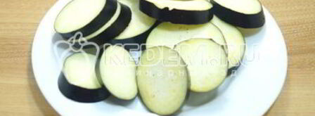 баклажаны с помидорами и сыром меладжо. Шаг 4