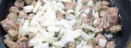 говяжья печень со сметаной и зеленью. Шаг 5