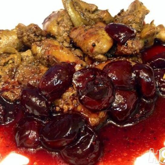 Рецепт печени под соусом из маринованной черешни