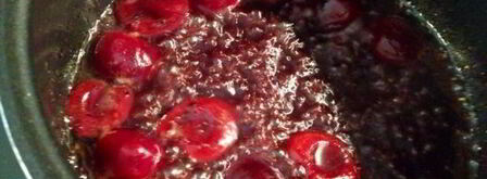 печень под соусом из маринованной черешни. Шаг 3