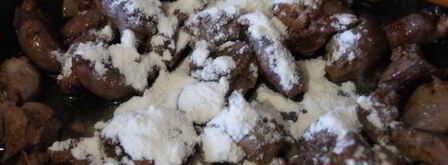 жареная куриная печень с сердечками. Шаг 7