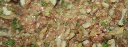 мини-хинкали с говядиной, пекинской капустой и соевым соусом. Шаг 3