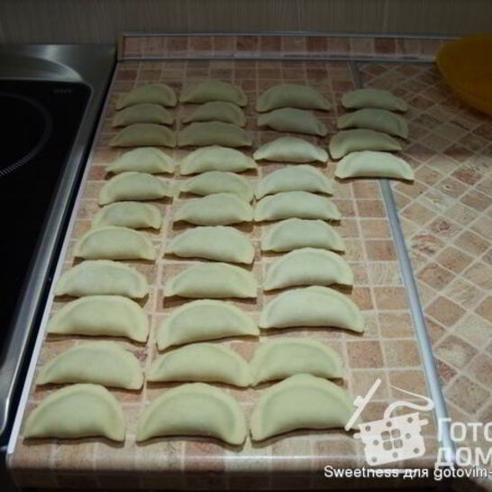 Рецепт универсального теста для вареников, пельменей, поз, чебуреков