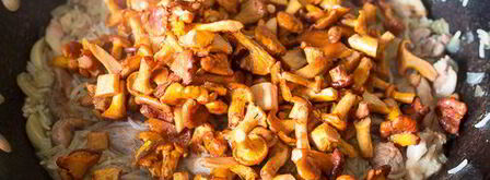 плов с курицей и лисичками. Шаг 10