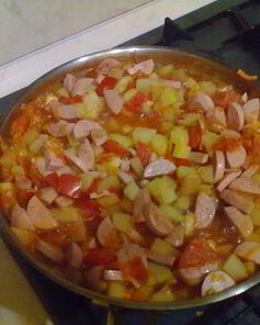 Овощное рагу с сосисками