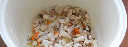 рагу из овощей с шампиньонами в мультиварке. Шаг 3