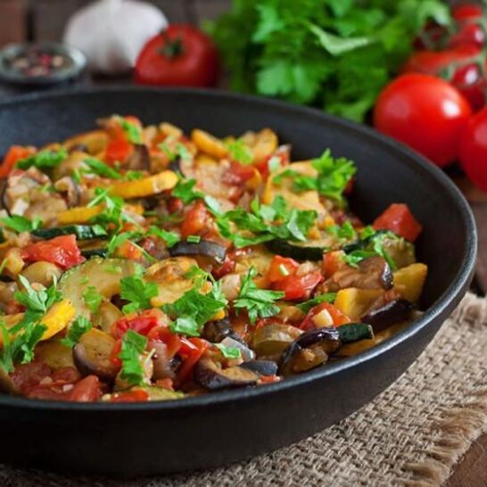 Рецепт овощного рататуя на сковороде