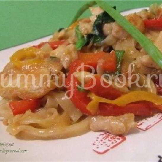 Рецепт рисовой лапши с индюшиным филе и овощами