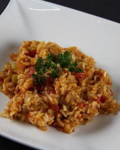 Ризотто с луком-пореем и помидорами