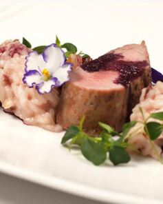 Телятина с вишневым ризотто