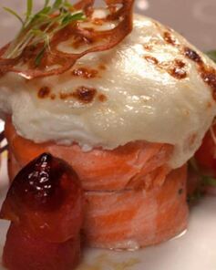 Форель ДАртуа с яйцом Пашот