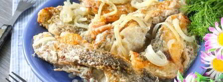 рыба тушеная в сметане. Шаг 12