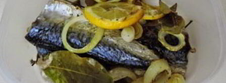 скумбрия с лимоном и луком в духовке. Шаг 5