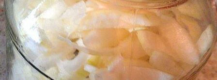 скумбрия в очень пряном маринаде и луковой шубке. Шаг 5