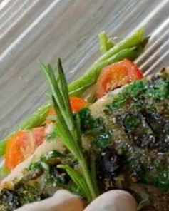 Треска с маслинами и пряными травами по-провански