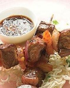 Азиатский шашлык из говядины с ананасом