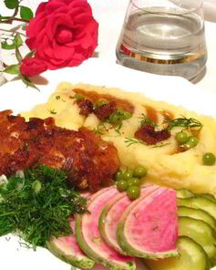 Шницель по-министерски с маслом