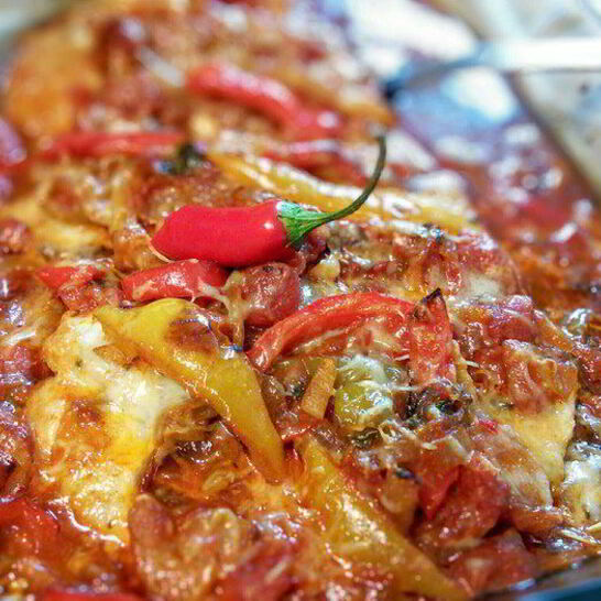 Рецепт свиных шницелей, запеченных в остром цыганском соусе