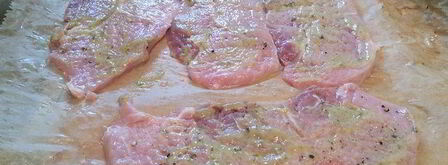 свиные шницели, запеченные в остром цыганском соусе. Шаг 4