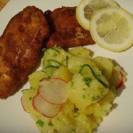 Рецепт венского шницеля с картофельным салатом