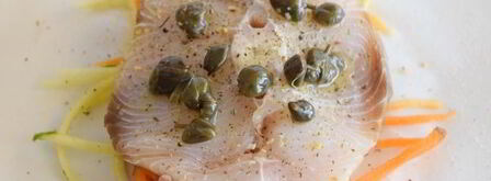 рыбный стейк на подушке из овощей в пергаменте. Шаг 7