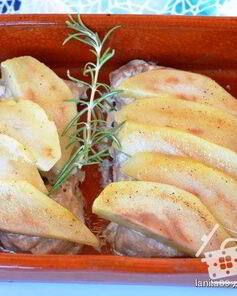 Стейк из тунца с грушей