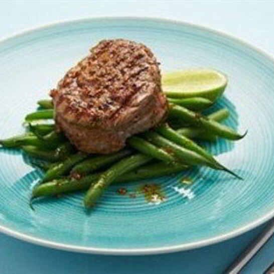 Рецепт стейка на гриле с французским зеленым горошком