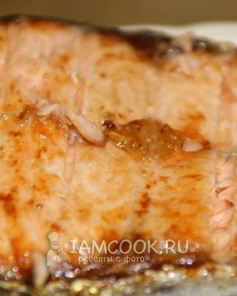 Стейки из семги на углях