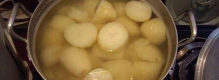 стейки на решетке и картошка-трясучка. Шаг 36