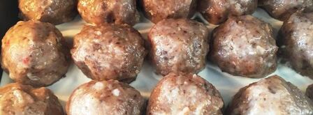 куриные тефтели с сюрпризом в сливочном соусе. Шаг 9