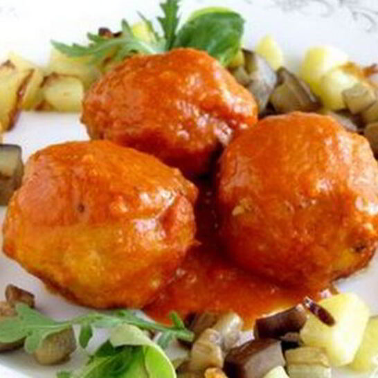Рецепт мясных тефтелей в апельсиново-томатном соусе